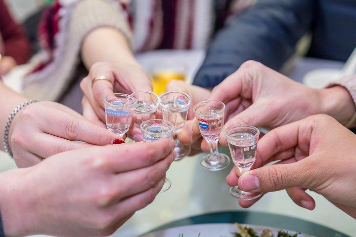 Shanghai de noche: tour gastronómico privado de 3 horas por la noche, bebidas incluidas