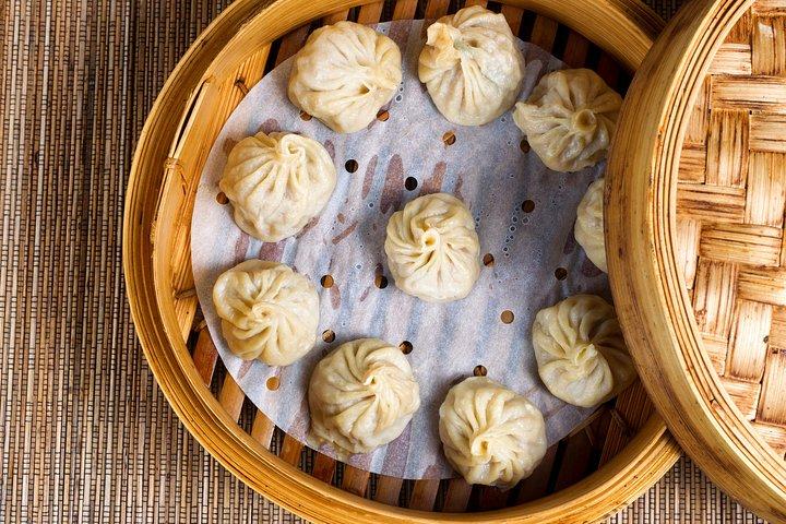 Shanghai de noche: tour gastronómico privado de 3 horas por la noche, bebidas incluidas