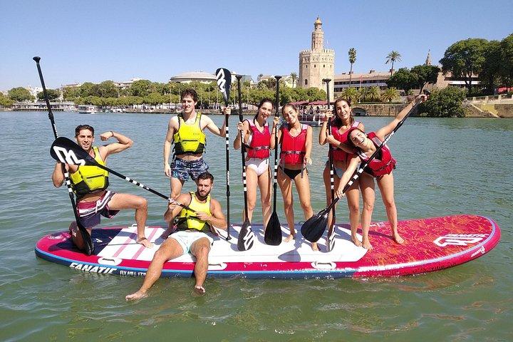 Big SUP in Seville: paddle surfing on an XXL board
