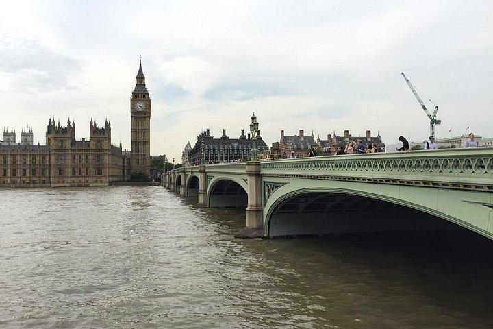 Engelsk + Jura University Taster One Week Program i London