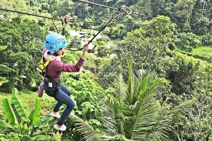 Hanuman World Phuket: Tirolesa & Canopy Emociones
