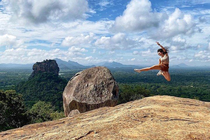 Sigiriya Rock och Dambulla Cave Temple Day Tour