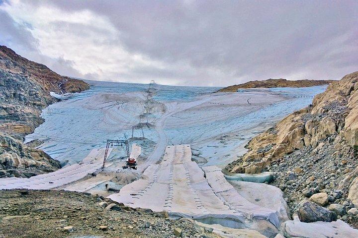 ベルゲンからの2日間の往復：グランドハーダンガー–フィヨルド、滝、氷河