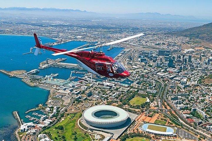 Paseo privado en helicóptero de 3 días por Ciudad del Cabo, Cape Point y pruebas de vino