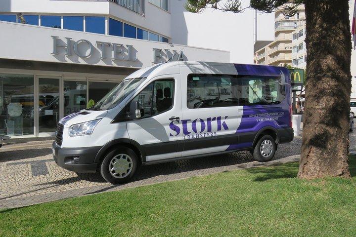 Privater Transfer von Albufeira zum Flughafen Faro (5 bis 8 Personen)