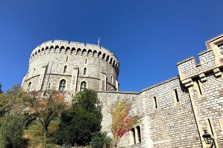 Castello di Windsor e Hampton Court Palace: A Royal Saga