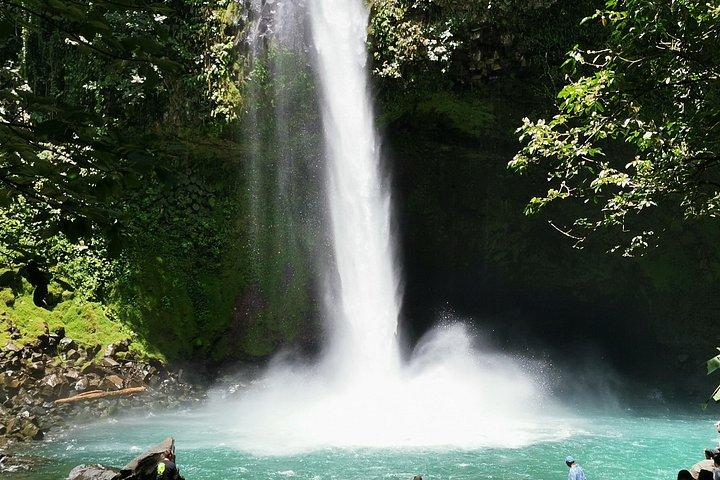 Jungle & Islands Expedition 5 Days Vacation Package