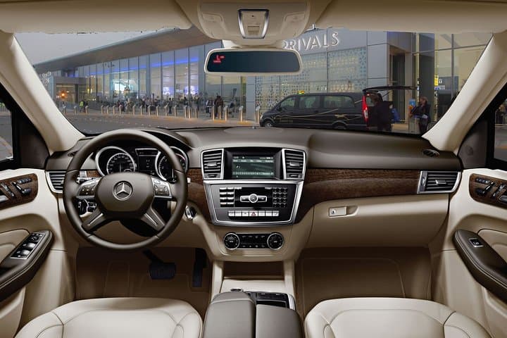 Private Transfer from Manhattan to Newark Liberty Airport (EWR)
