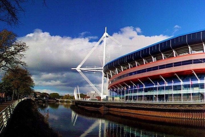 カーディフシティとドクターフーザロンドンからのプライベートデイツアー
