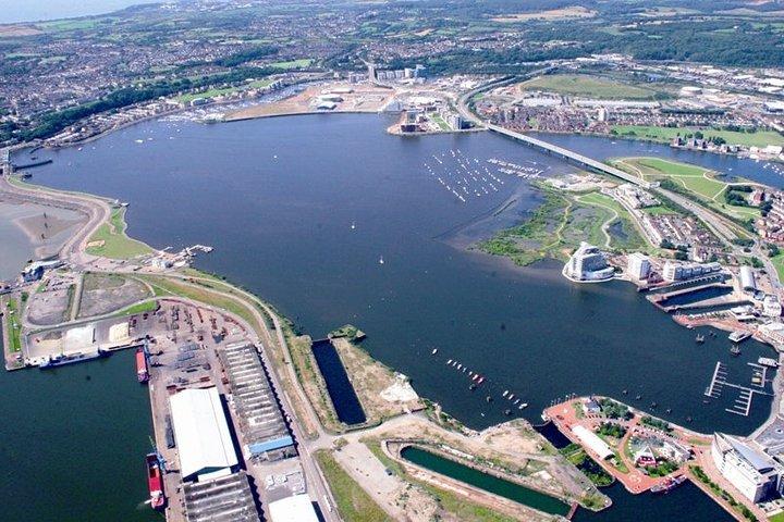 ロンドンからカーディフとアベルバンへの2日間のプライベートウェールズツアー
