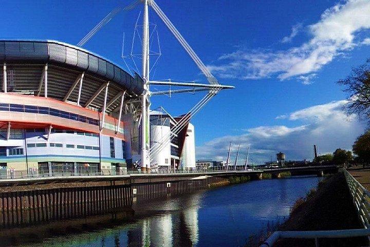 カーディフシティとドクターフーザロンドンからのプライベートデイツアー
