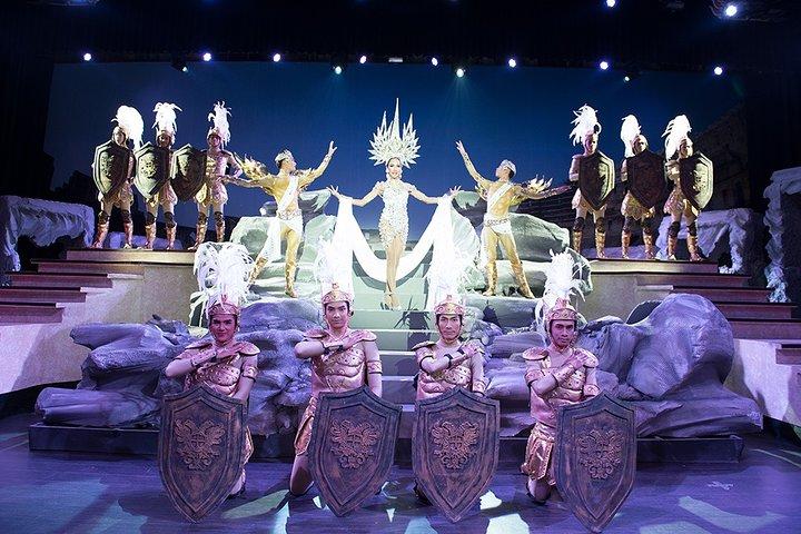 Entrada sin colas para el espectáculo de cabaret del Coliseo – Pattaya