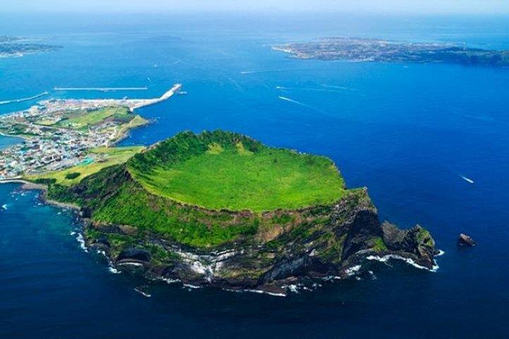 Full Day Customizable Jeju Private Tour with licensed tour guide
