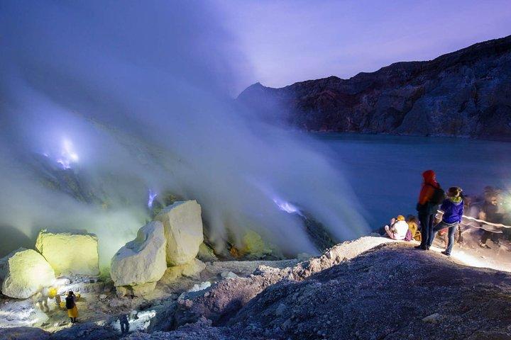 Mount Bromo & Ijen & Madakaripura vattenfallstur (3D2N)