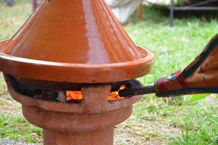マラケシュ: ベルベル人の家族でハイアトラス料理教室