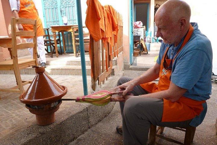 マラケシュ: ベルベル人の家族でハイアトラス料理教室