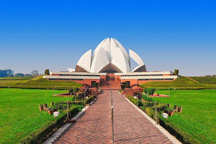 Religions of India (Guided Half Day Sightseeing City Tour Delhi)