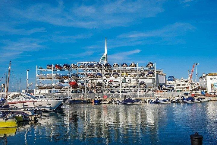ロンドンからのチャールズディケンズの生家ポーツマス日帰りツアー