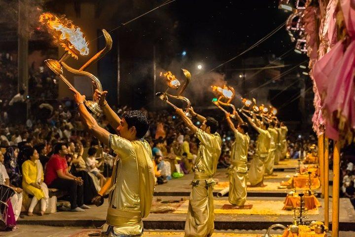 インドの15日間のプライベートガイド付き文化と遺産ツアー