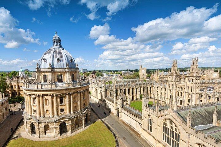 Excursão diurna a Cotswolds e Oxford em carro executivo particular