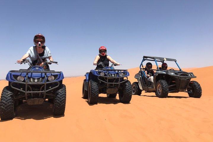 Tour condiviso di 2 giorni da Fes a Marrakech attraverso il deserto del Sahara in Marocco