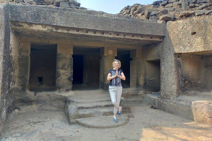 Nord-Mumbai-Stadt mit Kanheri-Höhlentour im Privatfahrzeug