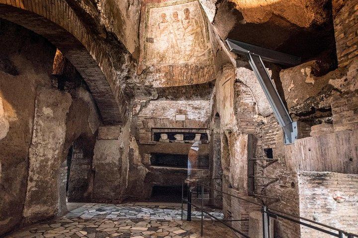 カタコンベとローマの田園地帯半日ウォーキングツアー