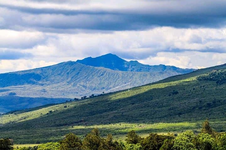 Mount Longonot Hike