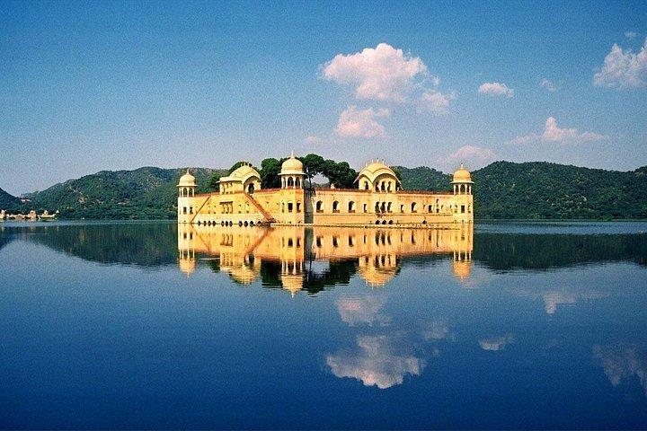 インド人家族とのディナーを含むガイド付きジャイプール ツアー