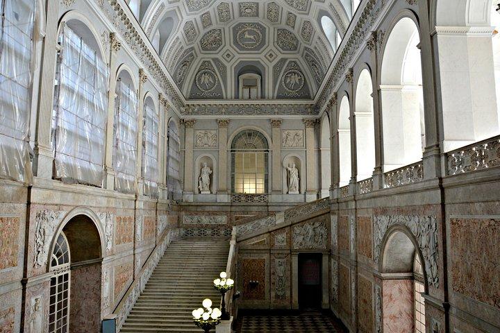 Private Walking Royal Tour of Naples: kastelen en koningen