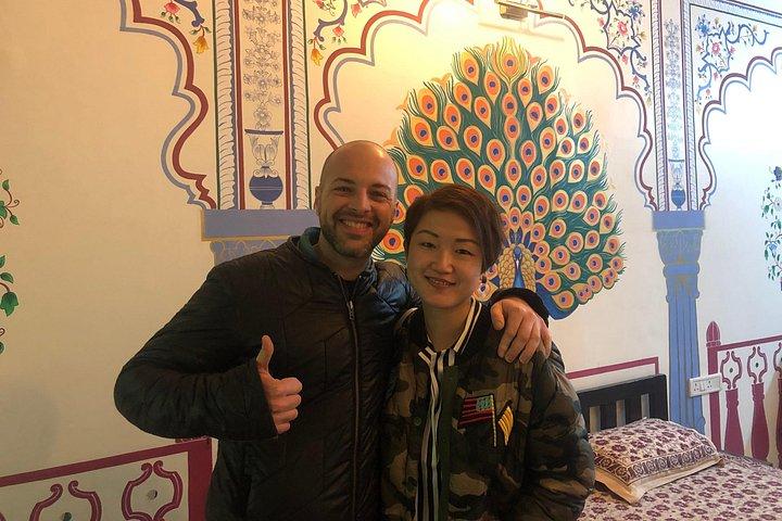 インド人家族とのディナーを含むガイド付きジャイプール ツアー
