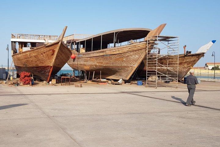 Esplora il nord del Qatar: visita il forte di Zubarah e la città di pescatori di Al Khor
