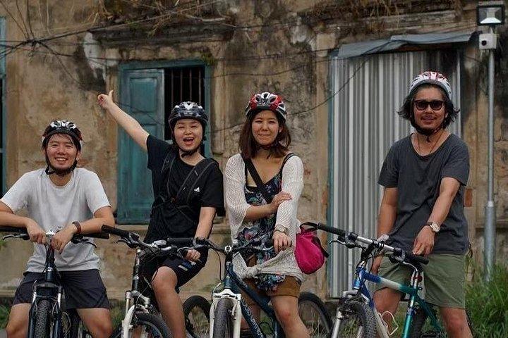 バンコクからラッタナコシン島への日帰りサイクリングツアー