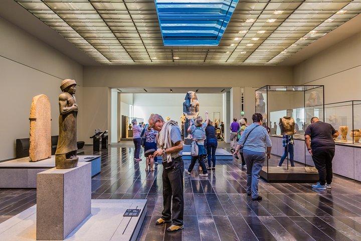 ドバイ発：グランド モスクとルーブル美術館を含むアブダビ 1 日ツアー