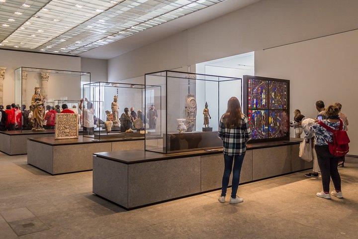 ドバイ発：グランド モスクとルーブル美術館を含むアブダビ 1 日ツアー