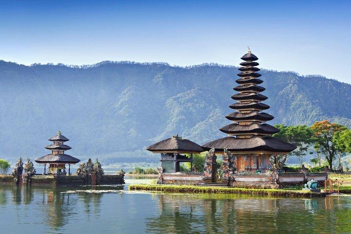 西ジャカルタからジャカルタ空港（CGK）へのプライベートトランスファー