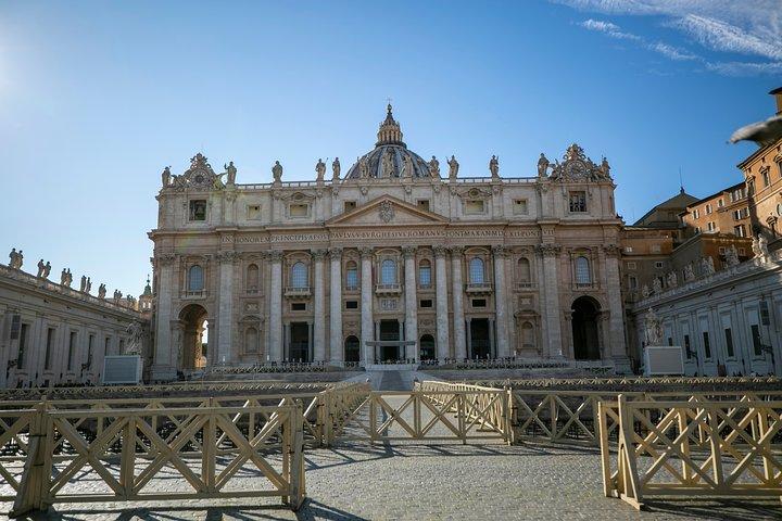 Private 4-hour Vatican Tour with Skip-the-Line Entry & Dome Climb