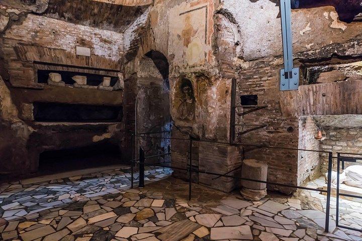 Roman Countryside Walk: カタコンベ、水道橋、アッピア街道