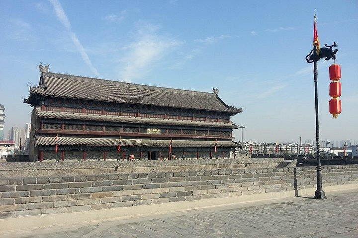 昼食付きの西安の終日プライベートガイド付き観光ツアー