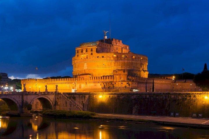 魅惑の夜：ローマの夜のプライベート運転手付きツアー