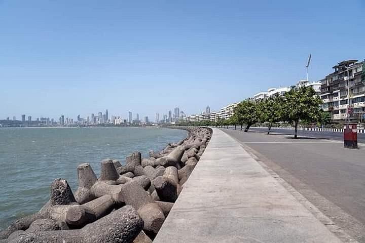 ムンバイ グループ シティ ツアー - (Mumbai On Wheels) 政府認可ガイド付き
