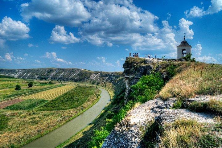 1 dag: Old Orhei, Curchi kloster og Cricova vingård (valgfrit)