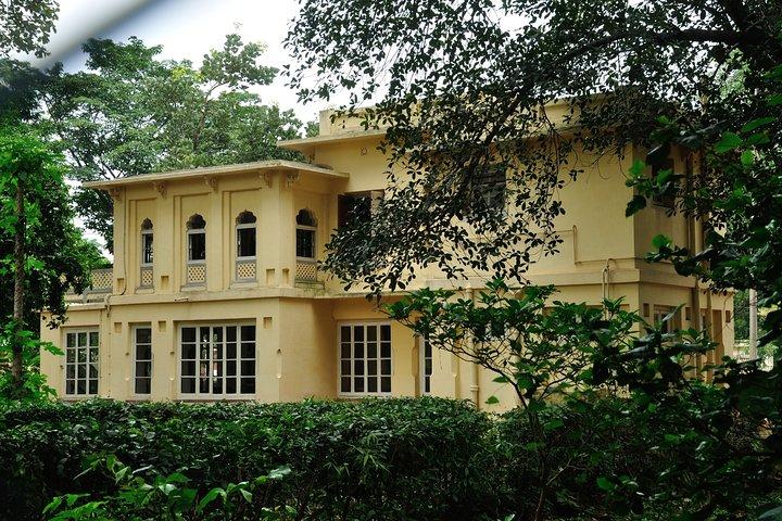 Pickup Kolkata e viagem de um dia para Santiniketan com viagem guiada