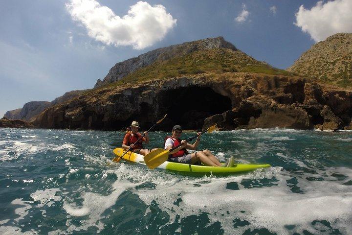Excursion en kayak et plongée avec tuba à Cova Tallada