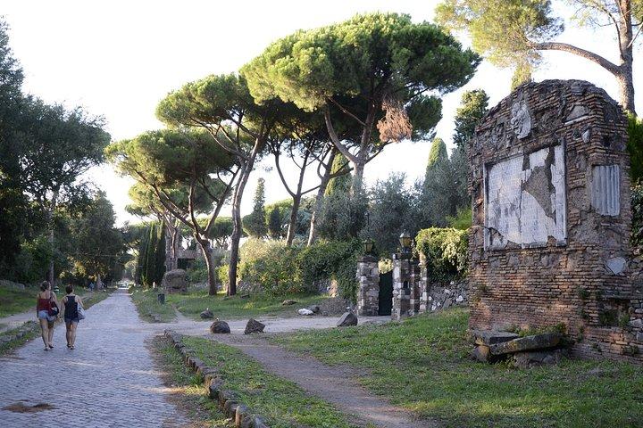 Biglietti Catacombs and Ancient Appian Way in Rome inclusi