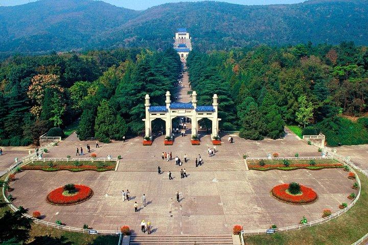 Excursão privada com escala em Nanjing para o Mausoléu de Sun Yat-sem e a Tumba de Xiaoling