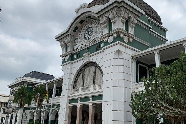 Excursão a pé no centro de Maputo