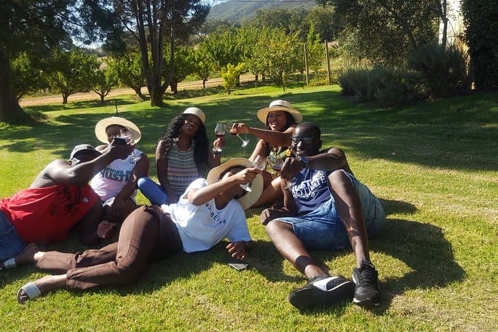 Visit Constantia Wineries Kirsternbosch Gardens from Cape Town