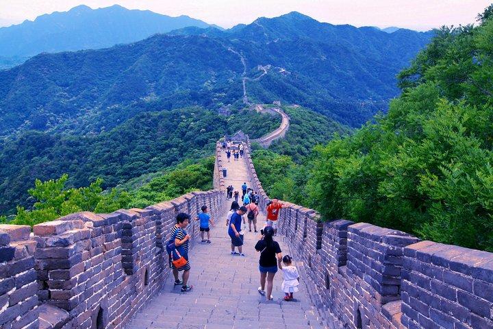 A excursão privativa de 2 dias em Pequim inclui a Grande Muralha de Hangzhou de trem-bala