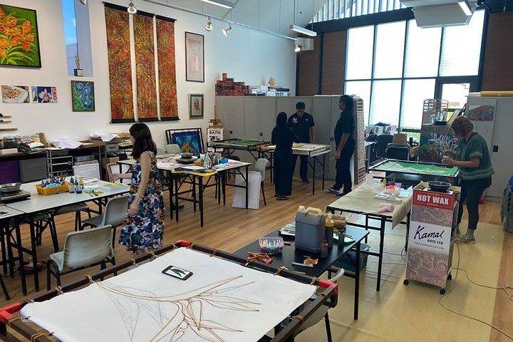 バティック絵画 - 文化芸術体験